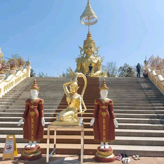 วัดพระธาตุดอยสะเก็ด