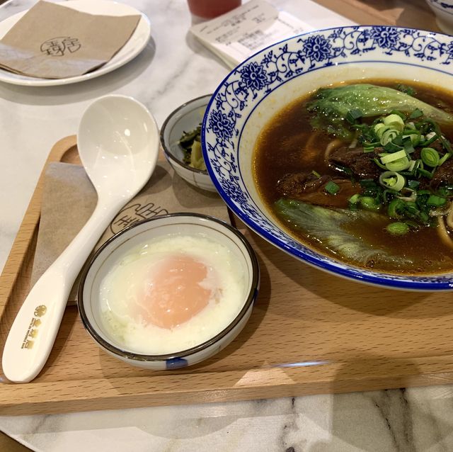 環境優美台灣手工麵餐廳