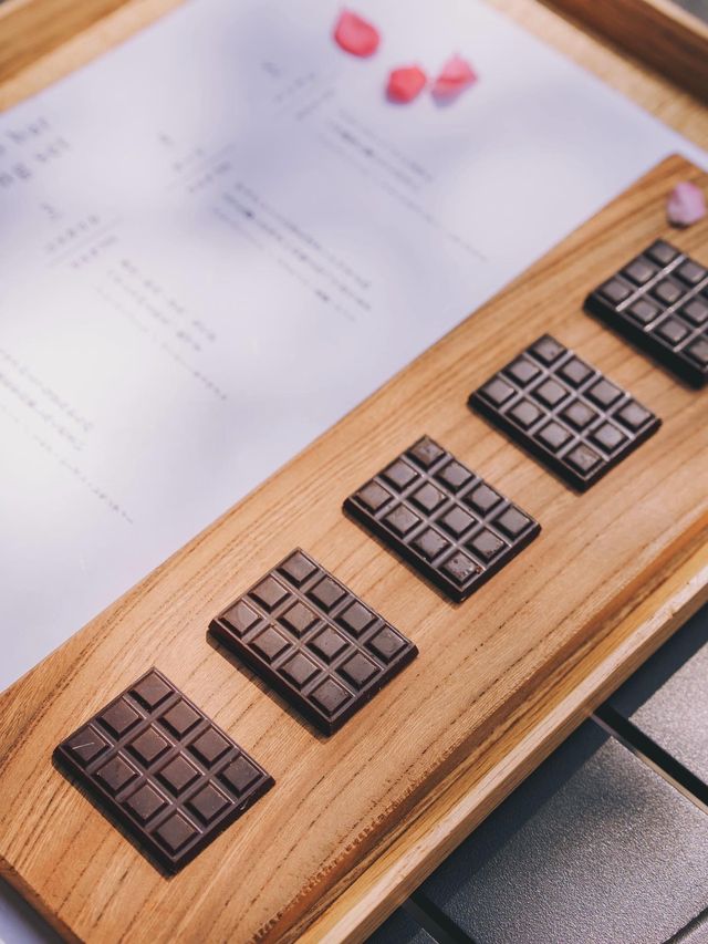 【福井】素敵なテラスでこだわりのチョコレートを