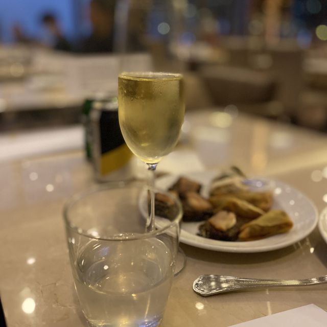 在高空中吃早餐