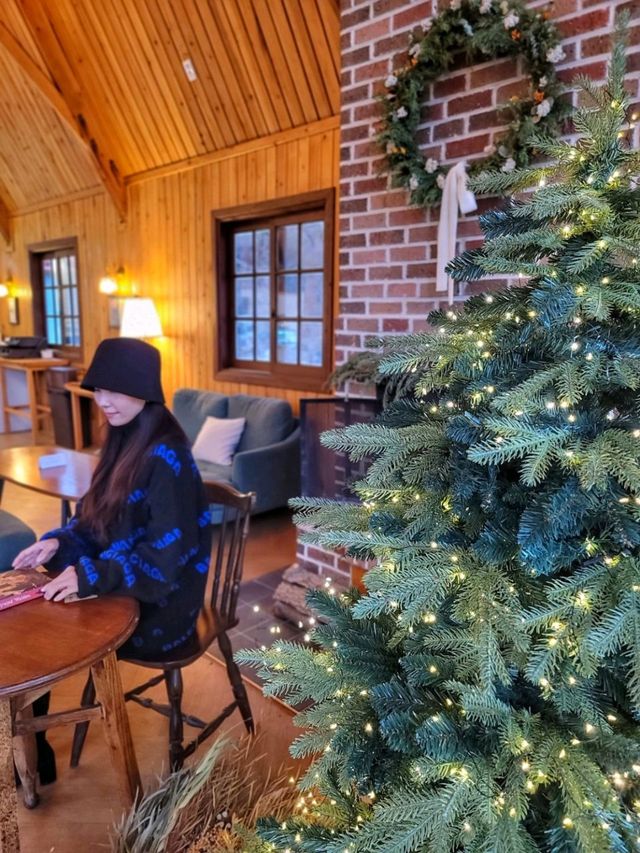 숲속산장에서 크리스마스 즐기는 기분, 청도 카페월든🎄