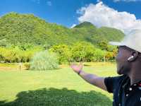 Green grasslands & blue skies at Shilihetan.