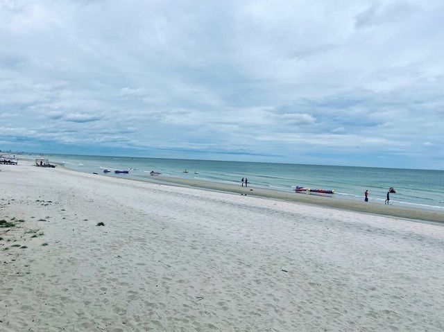 ตีลังกาชมพระอาทิตย์ตก ชายหาดหัวหิน