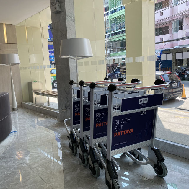  Holiday Inn Express Pattaya Central  ที่พักดูดี