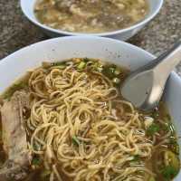 บะหมี่เป็ด ร้านอร่อยยาวนานกว่า 50 ปี