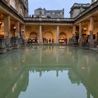 A glimpse of the well-reserved Roman Baths