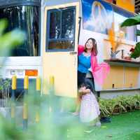 The Antique Riverside Resort ชิลล์ริมแม่น้ำ
