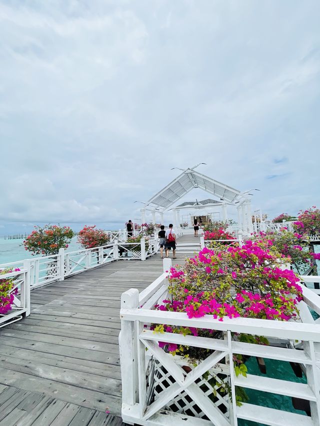 MABUL WATER BUNGALOWS