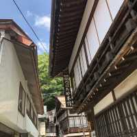 【渋温泉①】「九湯巡り」が有名な温泉街。