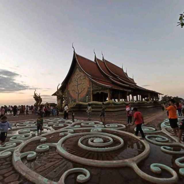 วัดเรืองแสง วัดสิรินทรวรารามภูพร้าว จ.อุบลราชธานี