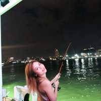 ตกหมึก กินลม ชมบรรยากาศ ในราคาเบาๆ