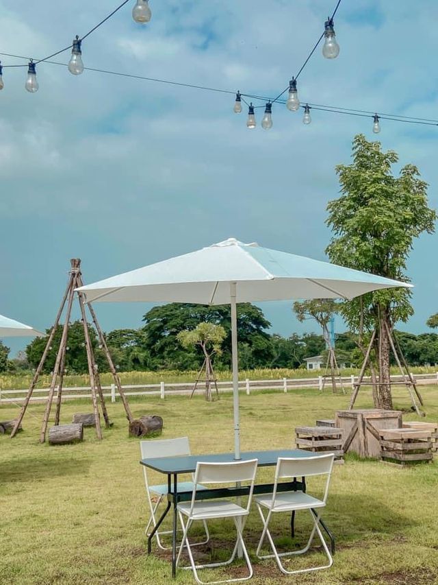 Chill Chill แคมปิ้ง คาเฟ่ลับ HAKO Cafe'n Glamping