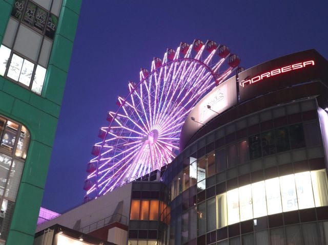 越夜越旺的狸小路商店街