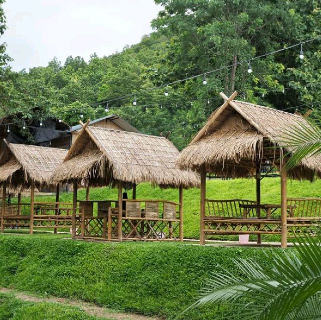 ทานอาหารกลางวัน ร้านฮิมน้ำเชียงใหม่ 