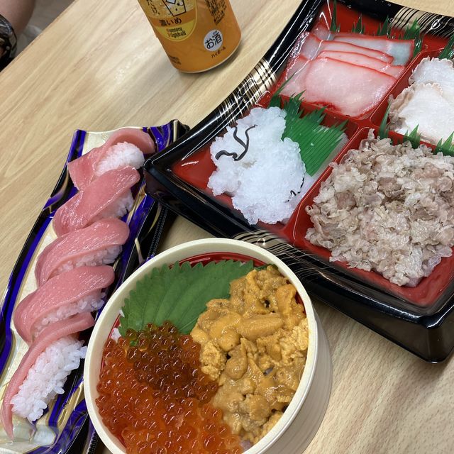 [南紀白浜]とれとれ市場