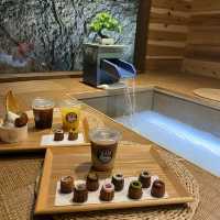 足湯とカヌレが楽しめるお店