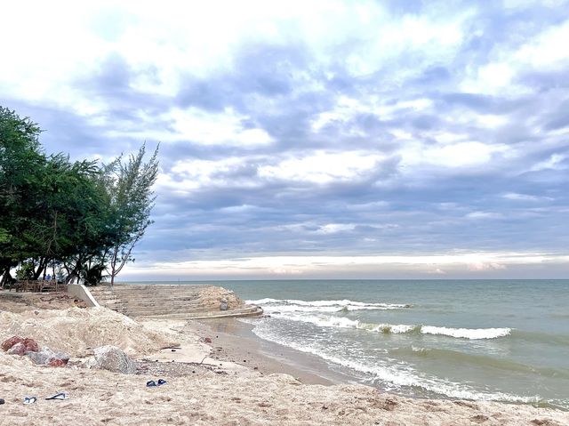 ชายหาดชะอำ หาดเดิมที่ไม่เหมือนเดิม