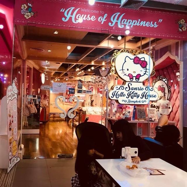 Hello Kitty Cafe Bangkok Thailand 