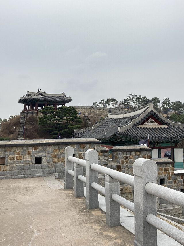 산책하기 딱인 수원화성 둘레길