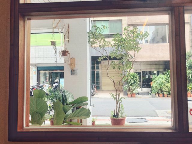 京站附近 人氣漢堡早午餐店💛