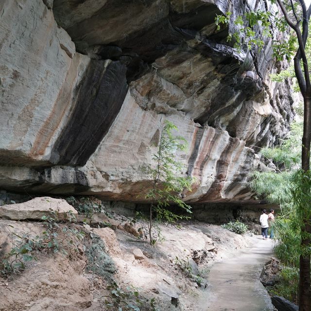 เที่ยวชมอุทยานแห่งชาติ ติดกับพรมแดนประเทศลาว
