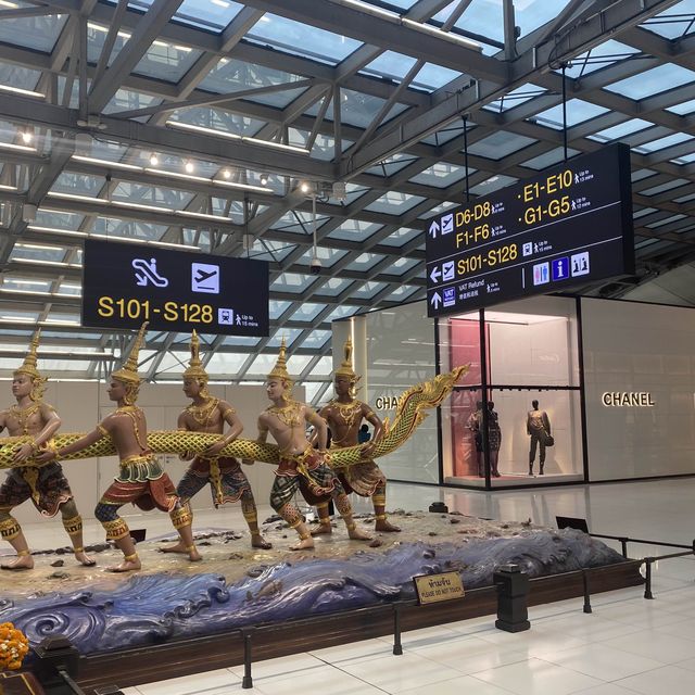 蘇凡納布機場與12尊夜叉