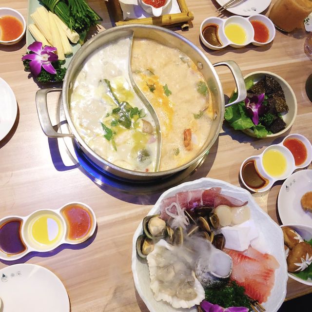 🇹🇭隱身在街頭裡的泰式火鍋店🍲 Rolling Thai 泰滾 Rolling Thai 泰式火鍋(南京店）