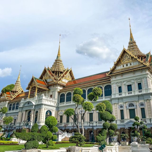 วัดพระแก้ว วัดสวยคู่บ้าน คู่เมืองไทย