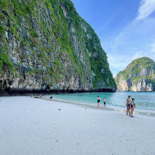 อ่าวมาหยา - ท้องทะเลสวยแห่งอันดามัน