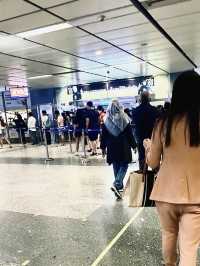 อิสระภาพ รถไฟฟ้า Mrt นักท่องเที่ยวแน่นมาก | กทม.