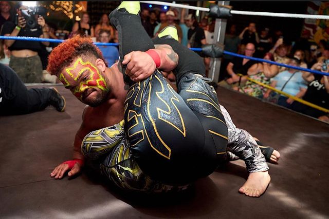 Little Mania Wrestling: A Massive Event with Midget Grapplers! | Tropix