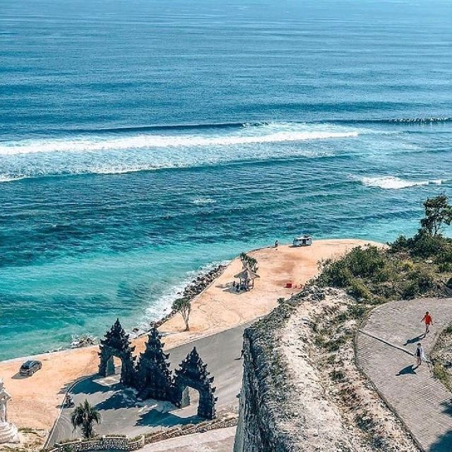 MELASTI BEACH 