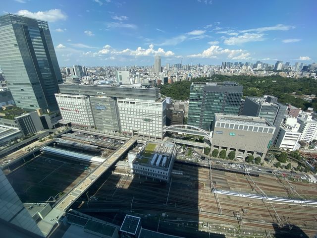 新宿の景色を独り占めできる？トレインビュースポットホテル