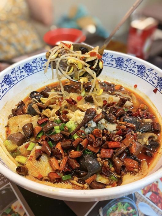 旺角辣到嗆喉酸菜魚🌶