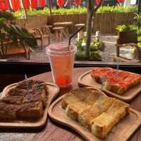 เนินกาแฟที่เชียงราย  ร้านเล็กๆในเมืองเชียงราย