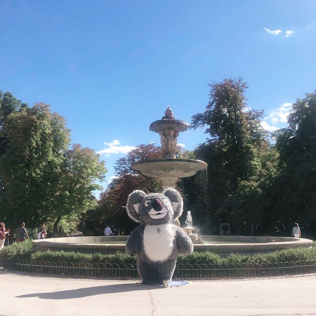 Park walking in the heart of Madrid