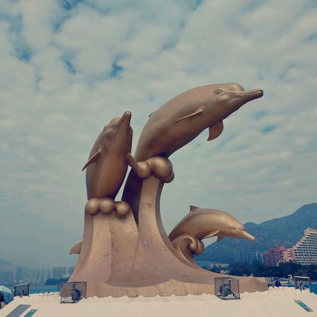 屯門黃金海岸海豚廣場