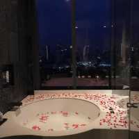 SO/Bangkok + round bathtub 