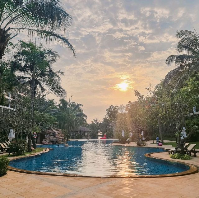 สระว่ายน้ำสวยสุดในพัทยา