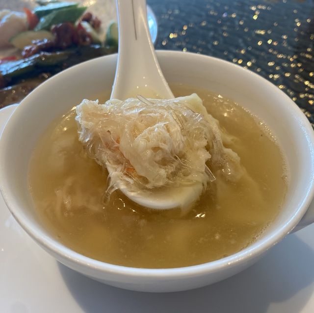 【🦁下一間會擇星既中菜？】望住海景嘆美食+ 睇藝術品！