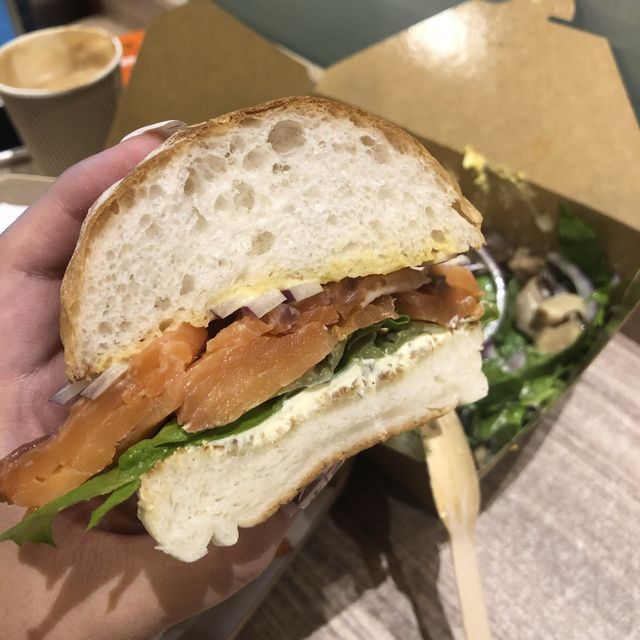 外國風情bacon and the bun