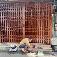 ถ่ายรูปกับรถเก่าสุดคลาสสิคที่เจริญกรุง