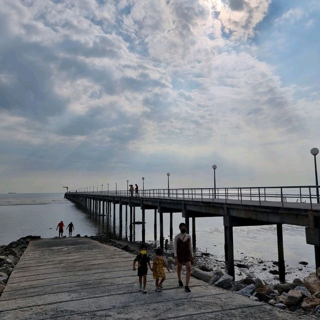 Check out this beach-find lovers bridge