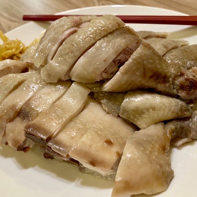 熱鬧的台北東區也有好吃又便宜的家常炒菜⭐️