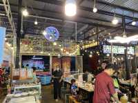 คุณนายทะเลดอง หมึกซ็อตบุฟเฟต์ ตลาดนกฮูก