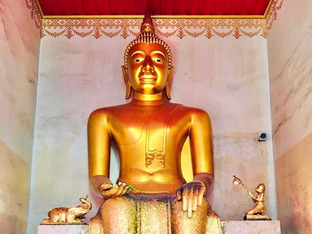 กราบพระนอน(ตะแคงซ้าย) องค์ใหญ่สุดในไทย