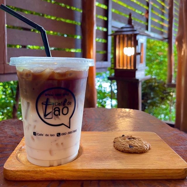 Café de Lao : คาเฟ่ริมโขงบรรยากาศดี