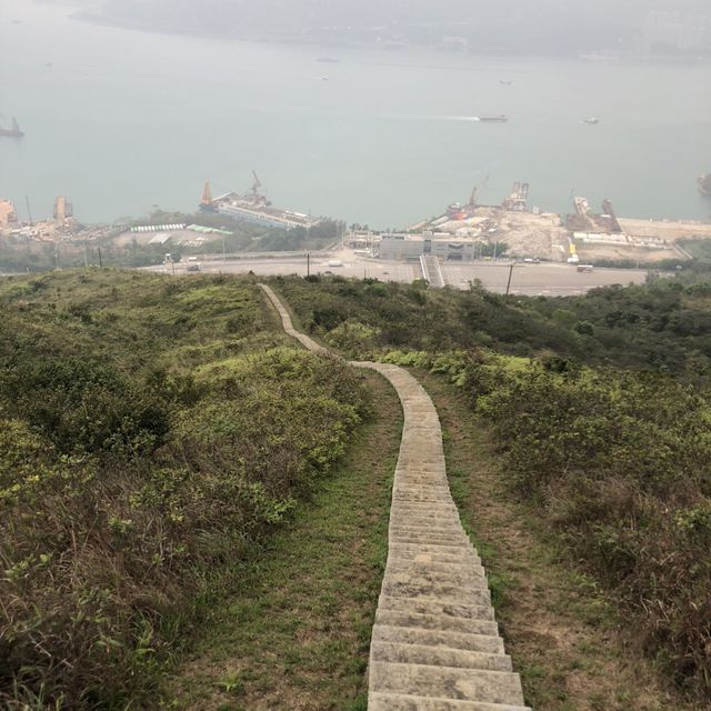 遠望青馬大橋嘅行山路線