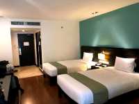 THE REGENT CHA-AM BEACH RESORT สระว่ายน้ำสุดปัง