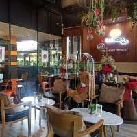 Delibites Cafe ริมถนนวิภาวดีรังสิต